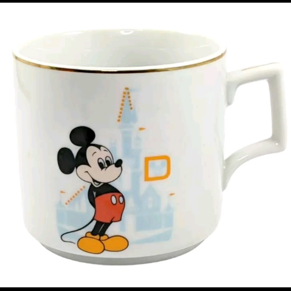 Vintage Walt Disney World Mickey Mouse Castle Coffee Mug Tea Cup Japan Gold Rim - Picture 2 of 5
